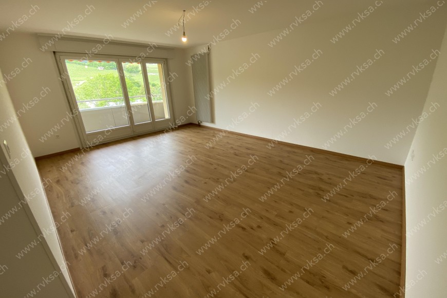 Appartement de 4 pièces, 85 m2, à Boudry - Séjour 