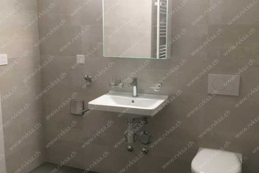 Appartement de 2.5 pièces, 53.22 m2, à Neuchâtel Appartement de 2.5 pièces, 53.22 m2, à Neuchâtel - Salle de bain