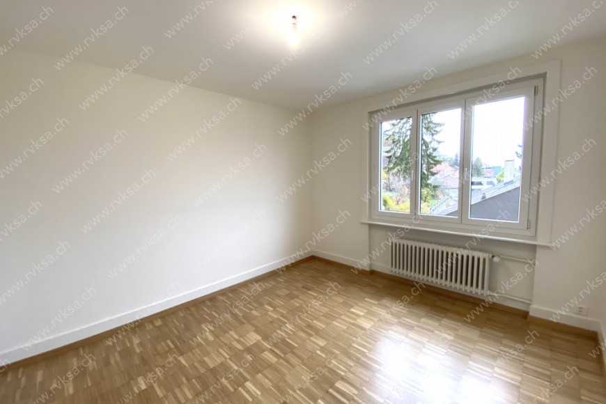 Appartement de 3 pièces, 60 m2, à Neuchâtel Appartement de 3 pièces, 60 m2, à Neuchâtel - Chambre N°1