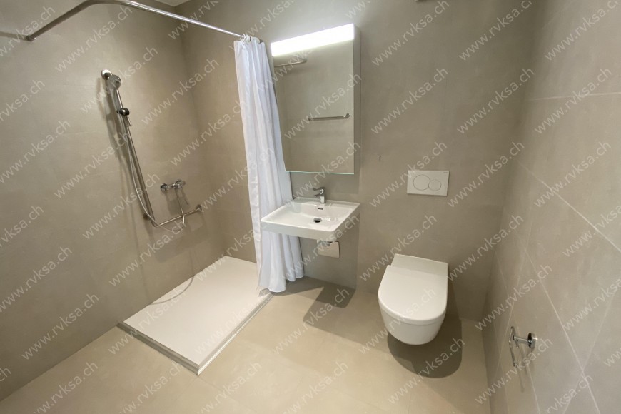 Appartement de 2.5 pièces, 46.3 m2, à Neuchâtel - Salle de bain 