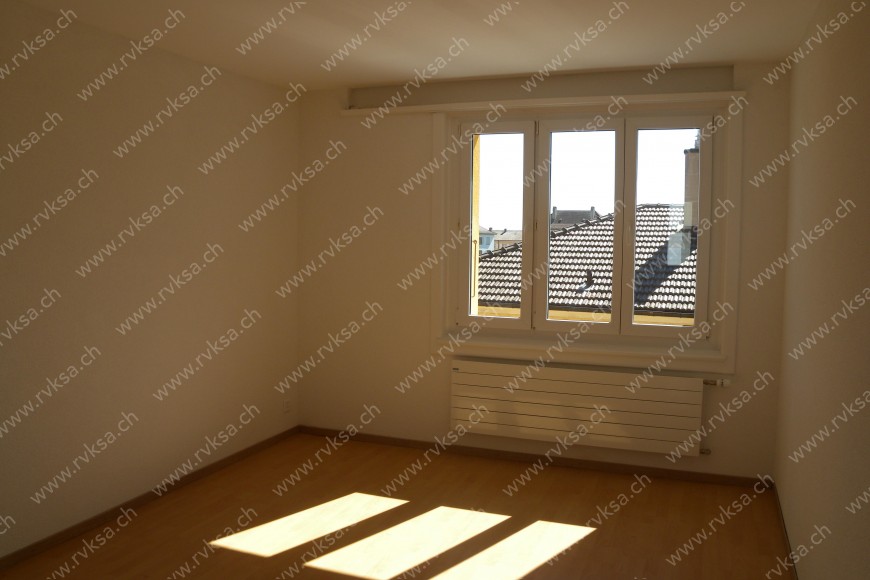 Appartement de 4 pièces, 90 m2, à Neuchâtel - Chambre N°3 