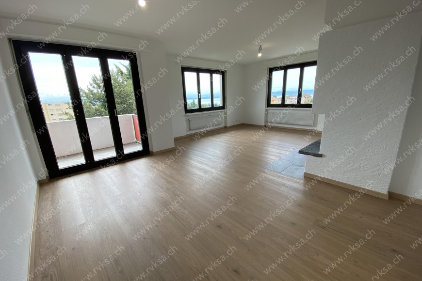 Appartement de 4 pièces, 80 m2, à Bevaix Appartement de 4 pièces, 80 m2, à Bevaix - Séjour