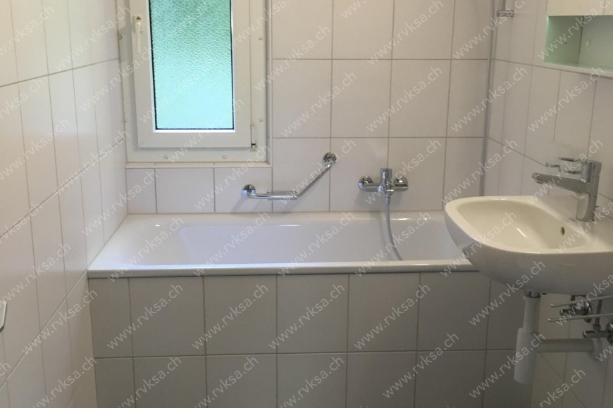 Appartement de 3 pièces, 59 m2, à Cornaux Appartement de 3 pièces, 59 m2, à Cornaux - Salle de bain