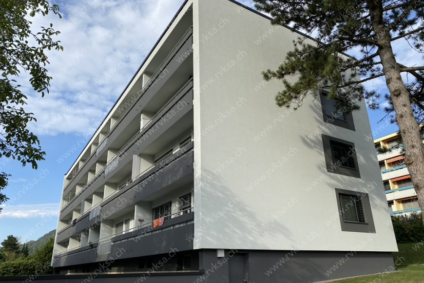 Garage, à Cornaux Bâtiment Garage, à Cornaux