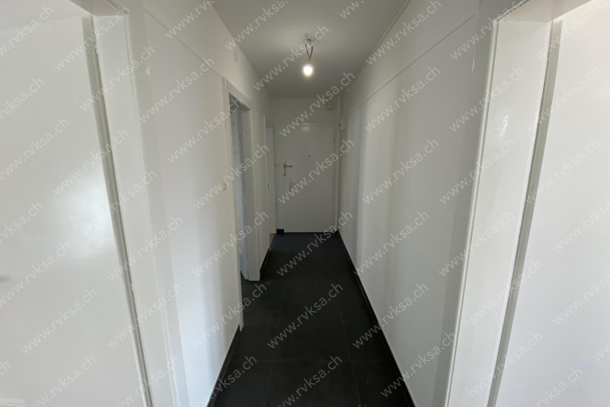 Appartement de 3 pièces, 63 m2, à Neuchâtel - Corridor 