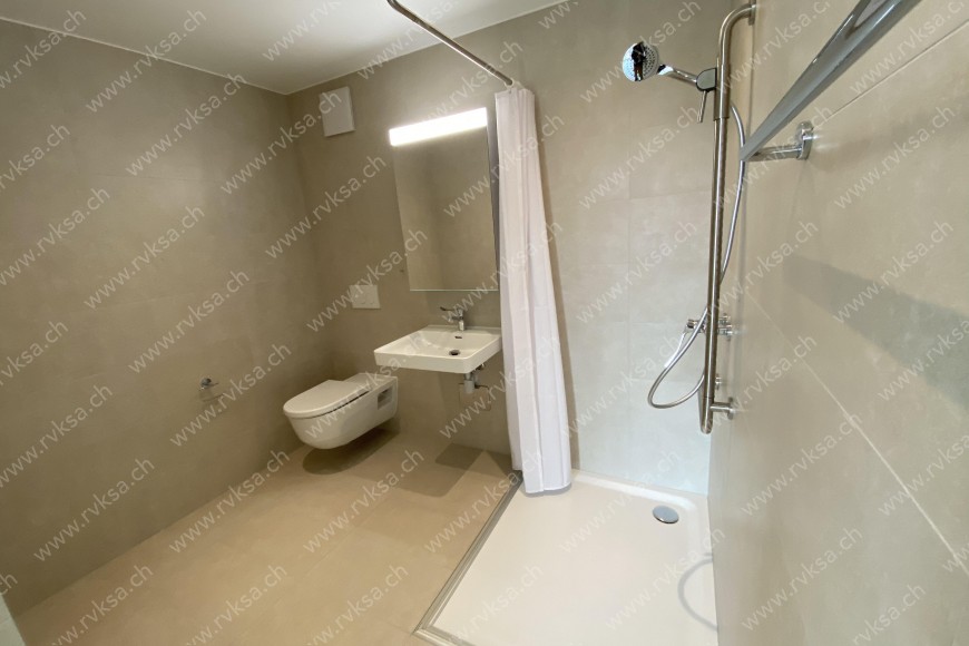 Appartement de 2.5 pièces, 41.31 m2, à Neuchâtel - Salle de bain 