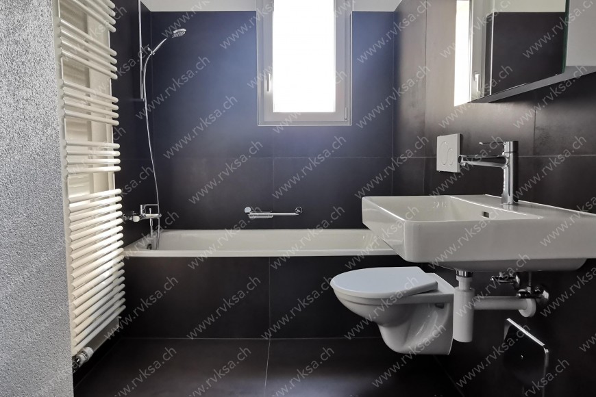 Appartement de 3 pièces, 63.3 m2, à Boudry Appartement de 3 pièces, 63.3 m2, à Boudry - Salle de bain