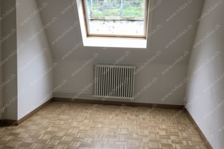Appartement de 3 pièces, 81 m2, à Neuchâtel Appartement de 3 pièces, 81 m2, à Neuchâtel - Chambre N°1