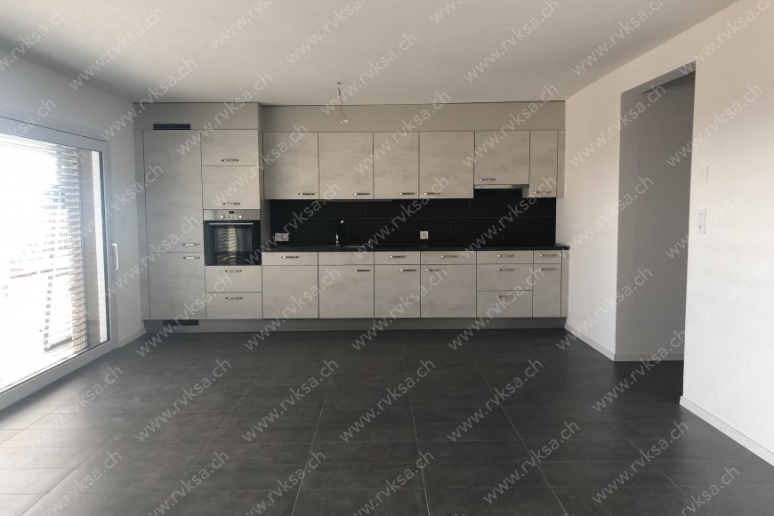 Appartement de 3.5 pièces, 75.93 m2, à Neuchâtel - Cuisine Séjour 