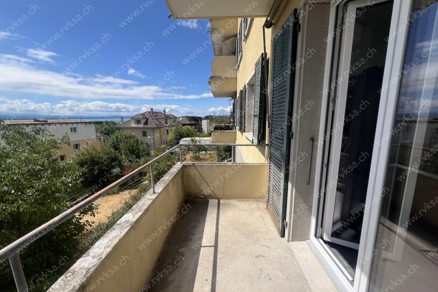Appartement de 3 pièces, 70 m2, à Neuchâtel Appartement de 3 pièces, 70 m2, à Neuchâtel - Balcon - terrasse