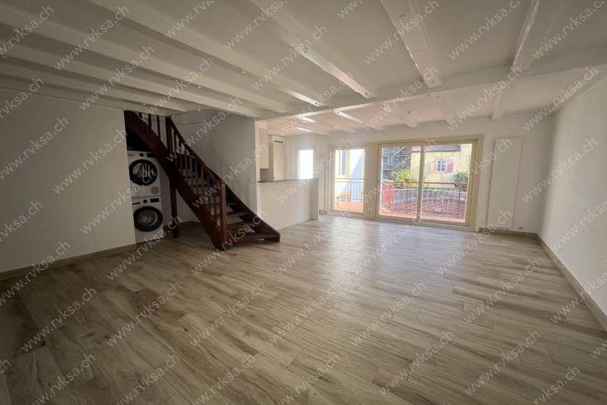 Appartement de 4.5 pièces, 96.28 m2, à Neuchâtel Appartement de 4.5 pièces, 96.28 m2, à Neuchâtel - Séjour