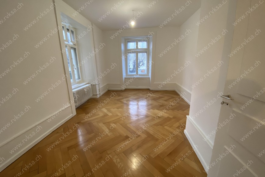 Appartement de 2.5 pièces, 92 m2, à La Chaux-de-Fonds Appartement de 2.5 pièces, 92 m2, à La Chaux-de-Fonds - Chambre N°1