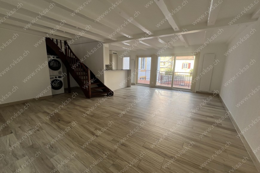 Appartement de 4.5 pièces, 96.28 m2, à Neuchâtel - Cuisine Séjour 