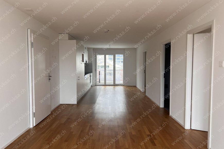 Appartement de 4 pièces, 92.9 m2, à Bôle - Séjour 