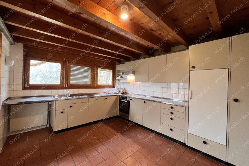 Appartement de 6 pièces, 200 m2, à Bôle - Cuisine 
