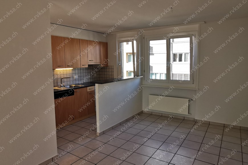 Appartement de 4 pièces, 90 m2, à Les Geneveys-sur-Coffrane Appartement de 4 pièces, 90 m2, à Les Geneveys-sur-Coffrane - Séjour