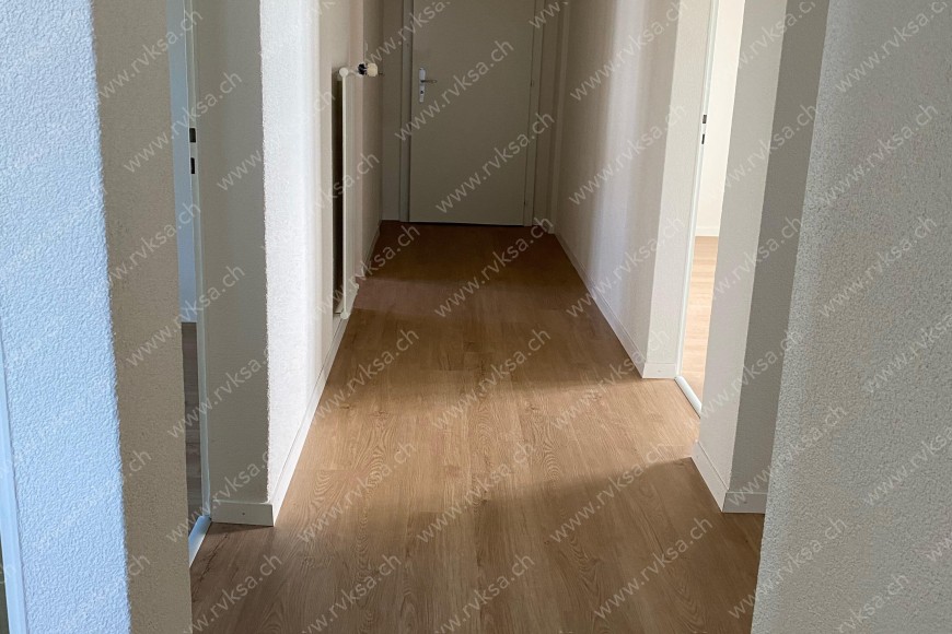 Appartement de 4 pièces, à Bevaix - Corridor 