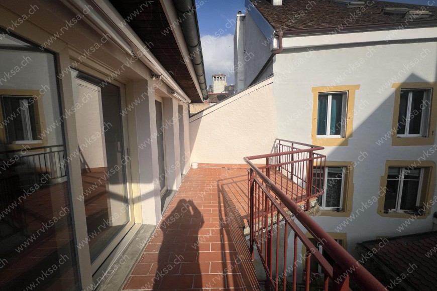 Appartement de 4.5 pièces, 96.28 m2, à Neuchâtel Appartement de 4.5 pièces, 96.28 m2, à Neuchâtel - Balcon - terrasse
