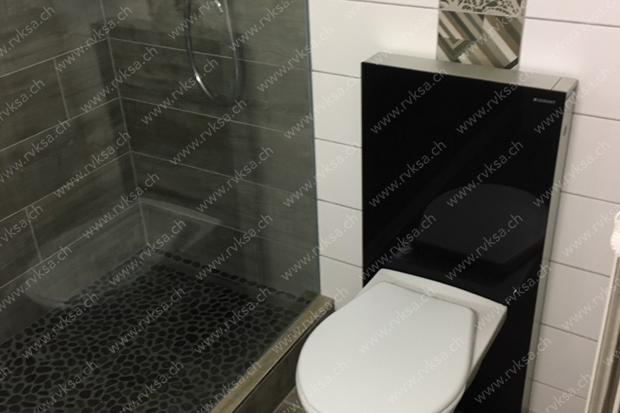 Appartement de 3.5 pièces, 72 m2, à Neuchâtel - Salle de bain 
