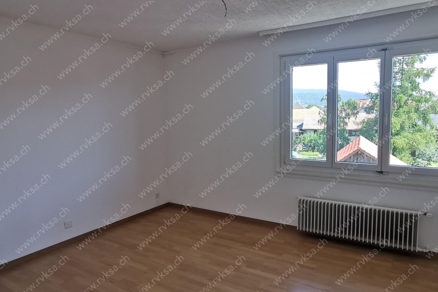 Appartement de 4 pièces, 78 m2, à Coffrane Appartement de 4 pièces, 78 m2, à Coffrane - Chambre N°3