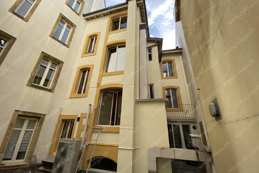 Bâtiment Local commercial de 6.5 pièces, 167 m2, à Neuchâtel