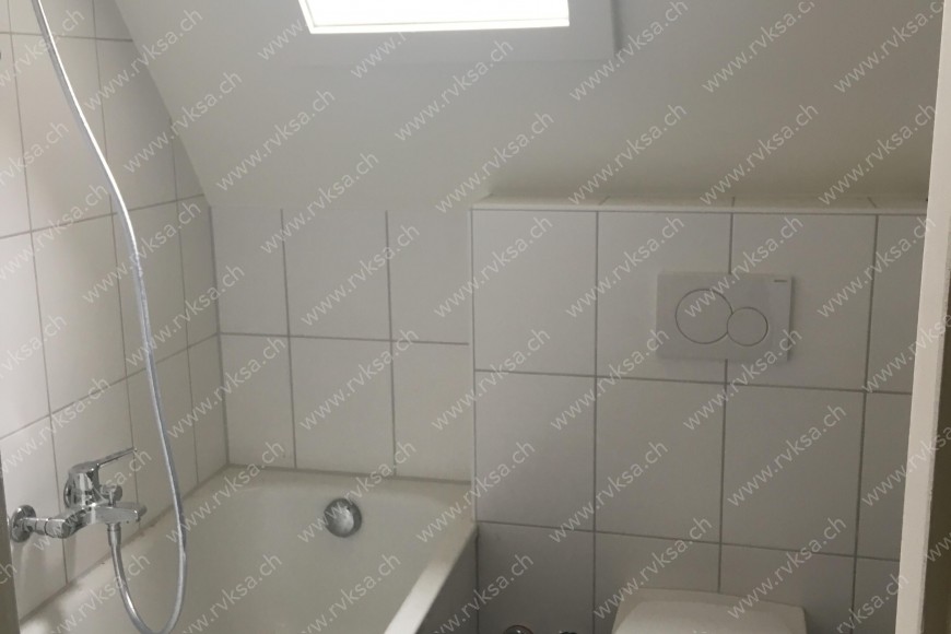 Appartement de 3 pièces, 81 m2, à Neuchâtel - Salle de bain 