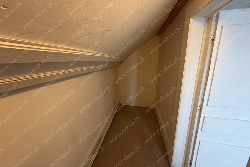 Appartement de 3 pièces, 80 m2, à La Chaux-de-Fonds - Réduit 