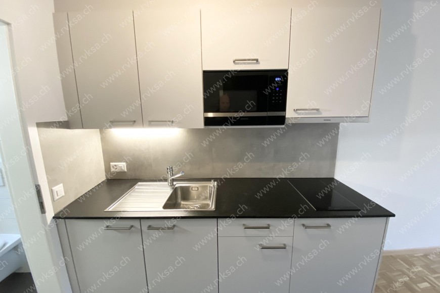 Local commercial de 1 pièce, 25 m2, à Neuchâtel Local commercial de 1 pièce, 25 m2, à Neuchâtel - Cuisine