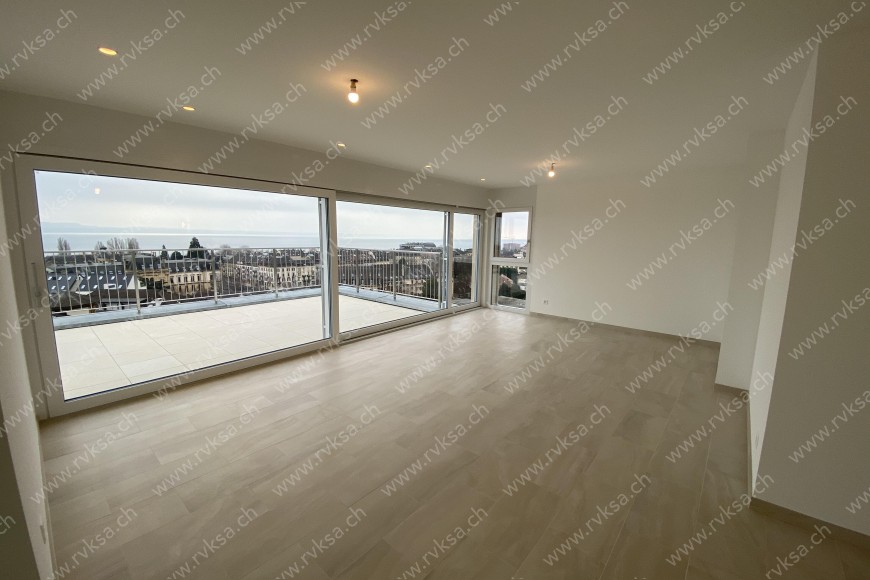 Appartement de 4 pièces, 134 m2, à Neuchâtel - Séjour 