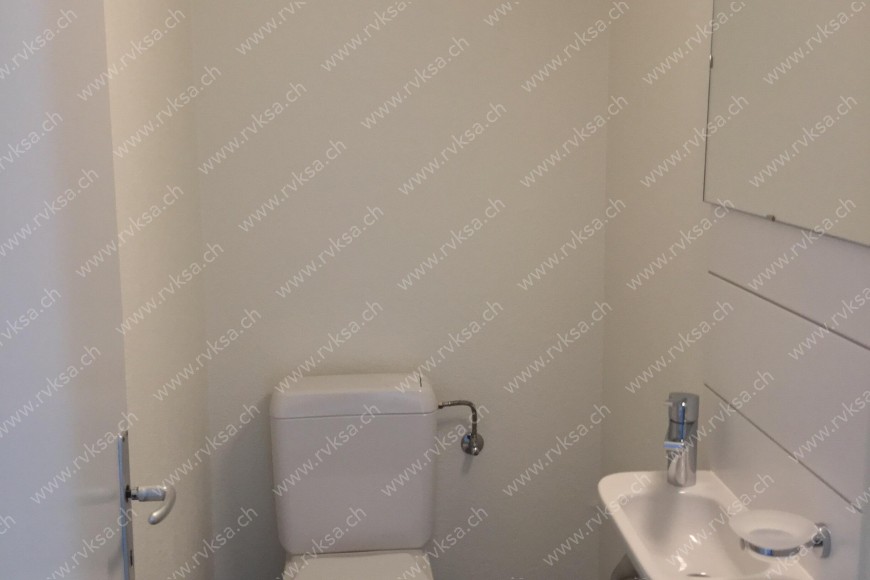 Appartement de 4 pièces, 80 m2, à Peseux - WC séparé 