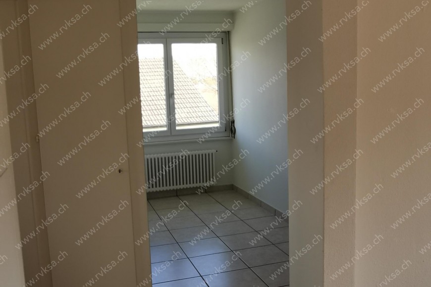 Appartement de 3 pièces, 58 m2, à Colombier - Corridor 