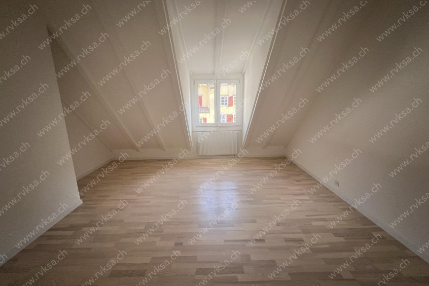 Appartement de 4.5 pièces, 96.28 m2, à Neuchâtel Appartement de 4.5 pièces, 96.28 m2, à Neuchâtel - Chambre N°1