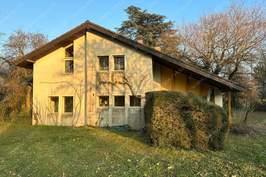 Bâtiment Appartement de 6 pièces, 200 m2, à Bôle