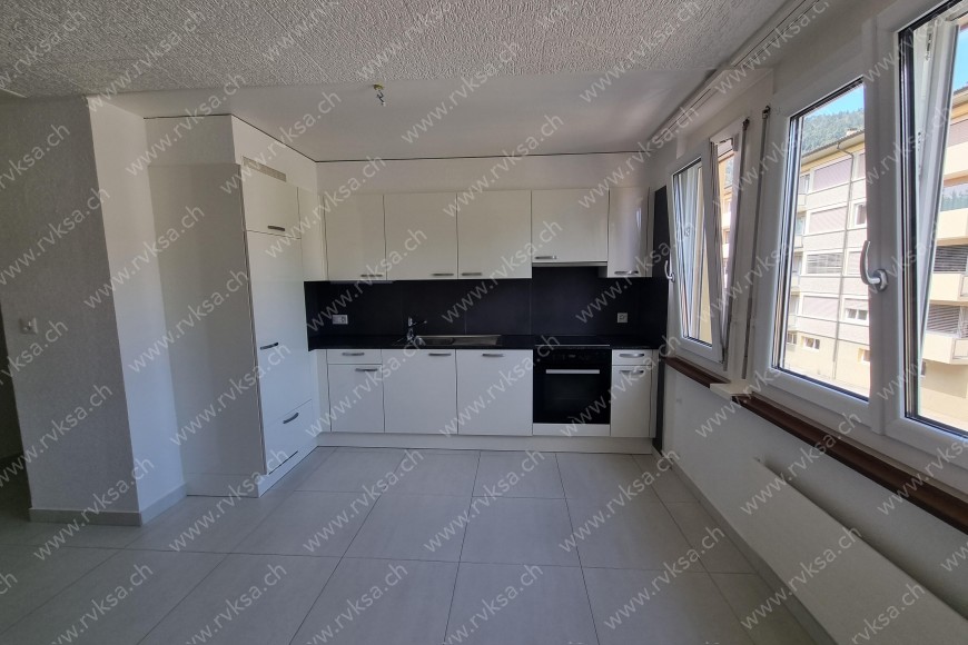 Appartement de 3 pièces, 73 m2, à Les Geneveys-sur-Coffrane - Séjour 