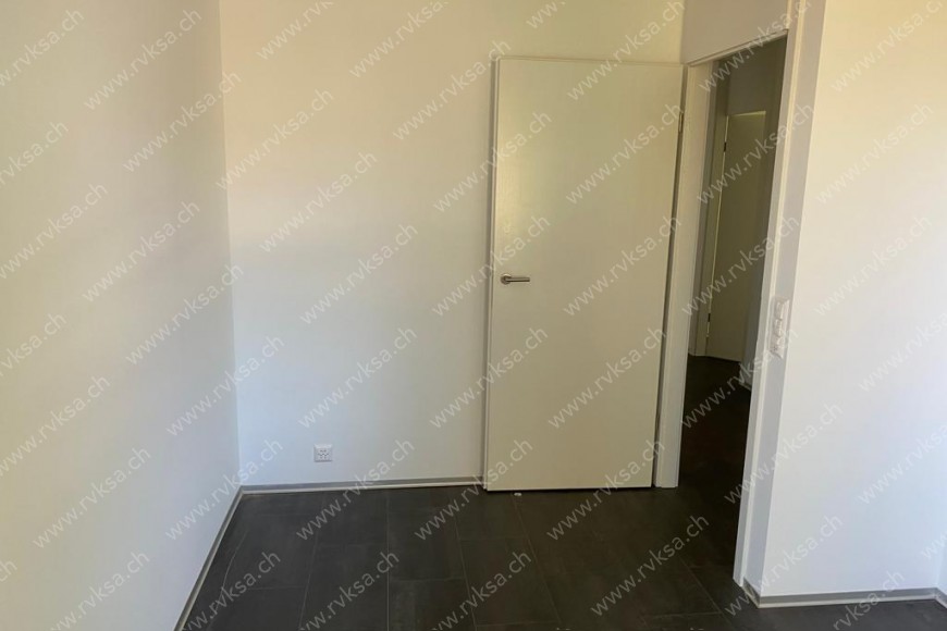 Appartement de 5.5 pièces, 135.57 m2, à Colombier Appartement de 5.5 pièces, 135.57 m2, à Colombier - Chambre N°3