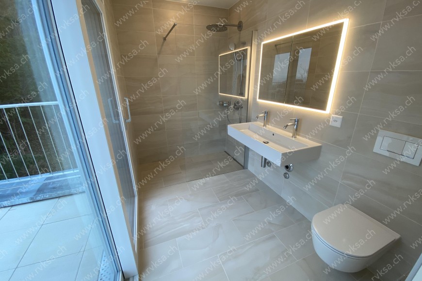 Appartement de 4 pièces, 134 m2, à Neuchâtel - Salle de bain 