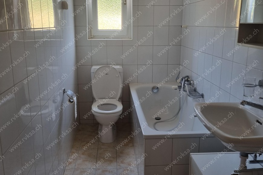 Appartement de 3 pièces, 66 m2, à Les Geneveys-sur-Coffrane - Salle de bain 
