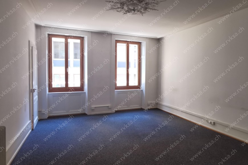 Local commercial de 6.5 pièces, 167 m2, à Neuchâtel Local commercial de 6.5 pièces, 167 m2, à Neuchâtel - Chambre N°3