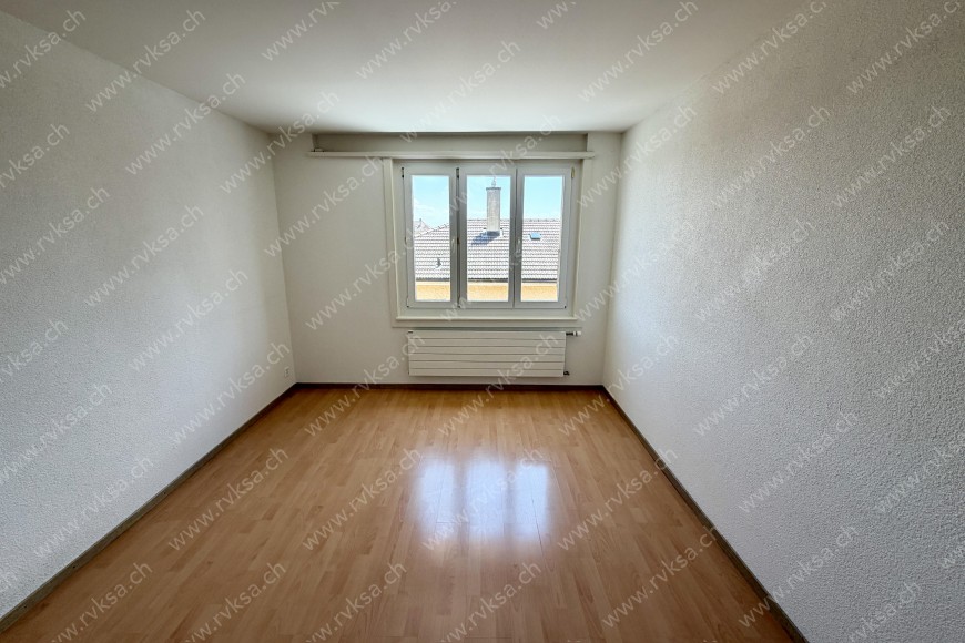 Appartement de 4 pièces, 90 m2, à Neuchâtel Appartement de 4 pièces, 90 m2, à Neuchâtel - Chambre N°3
