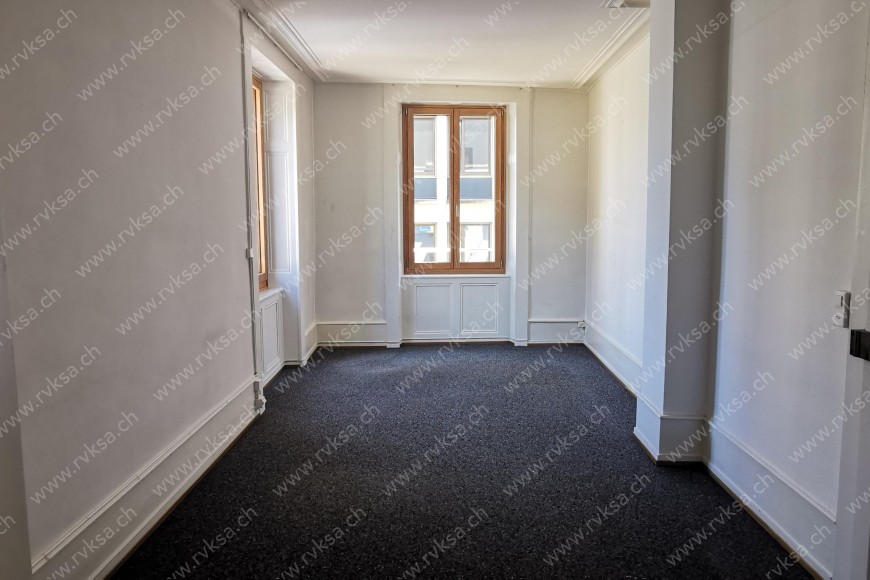 Local commercial de 6.5 pièces, 167 m2, à Neuchâtel Local commercial de 6.5 pièces, 167 m2, à Neuchâtel - Séjour