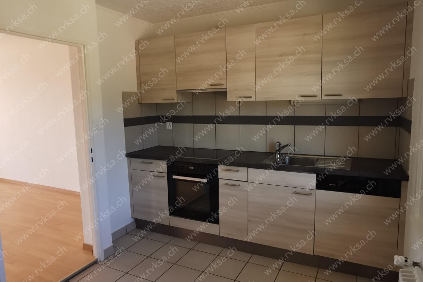 Appartement de 4 pièces, 78 m2, à Coffrane Appartement de 4 pièces, 78 m2, à Coffrane - Séjour