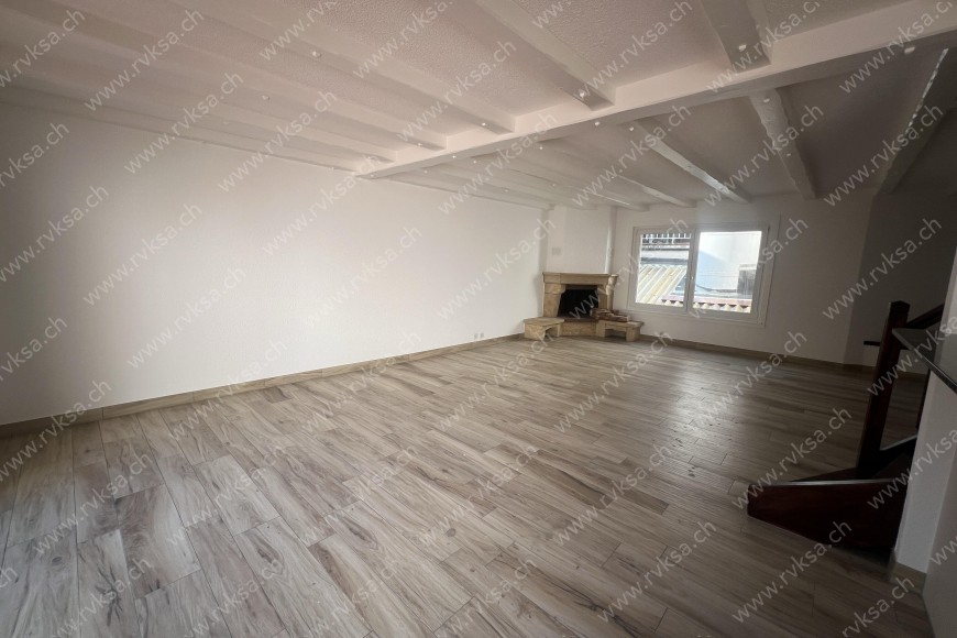 Appartement de 4.5 pièces, 96.28 m2, à Neuchâtel Appartement de 4.5 pièces, 96.28 m2, à Neuchâtel - Séjour