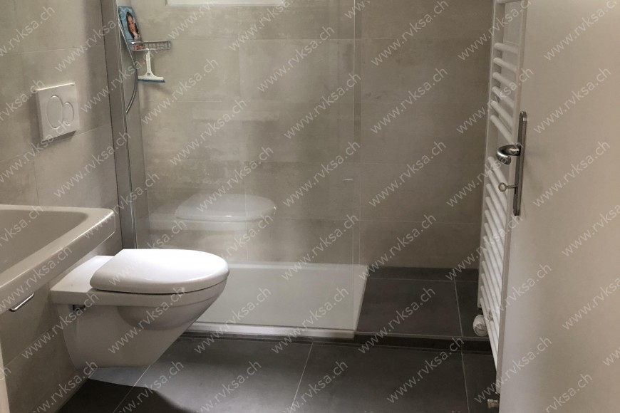 Appartement de 3 pièces, 62.91 m2, à Neuchâtel Appartement de 3 pièces, 62.91 m2, à Neuchâtel - Salle de bain