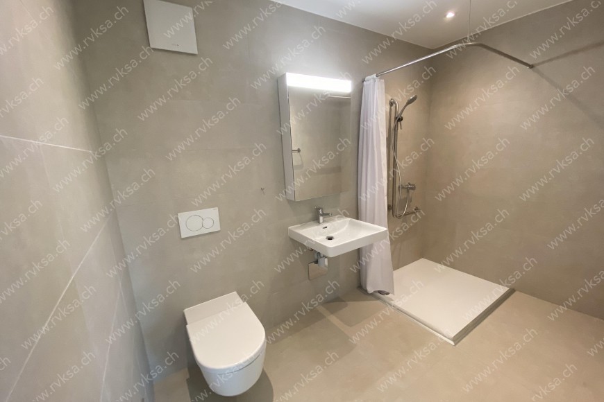 Appartement de 2.5 pièces, 50.05 m2, à Neuchâtel Appartement de 2.5 pièces, 50.05 m2, à Neuchâtel - Salle de bain