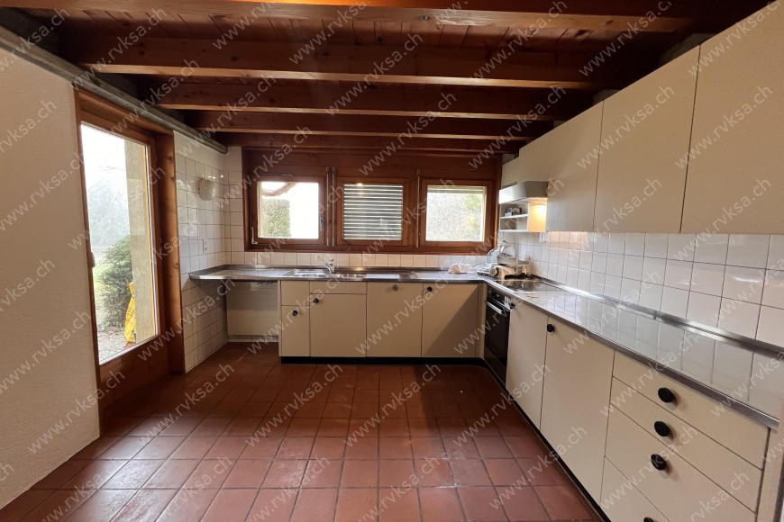 Appartement de 6 pièces, 200 m2, à Bôle - Cuisine 