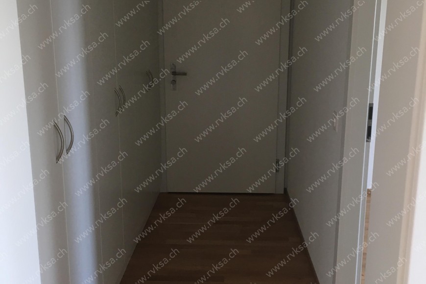 Appartement de 5 pièces, 105 m2, à Bôle - Corridor 