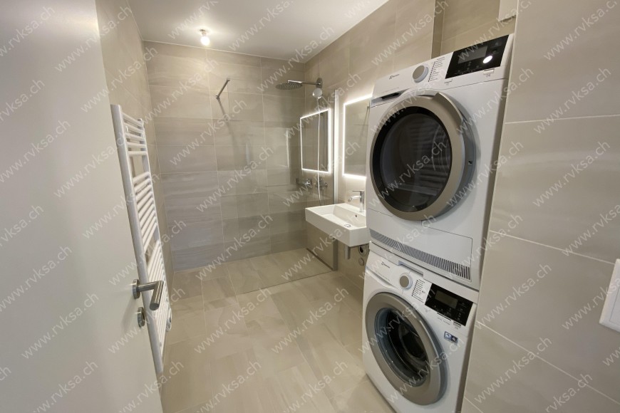 Appartement de 4 pièces, 134 m2, à Neuchâtel - Salle de bain 