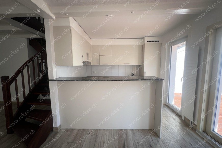 Appartement de 4.5 pièces, 96.28 m2, à Neuchâtel Appartement de 4.5 pièces, 96.28 m2, à Neuchâtel - Cuisine