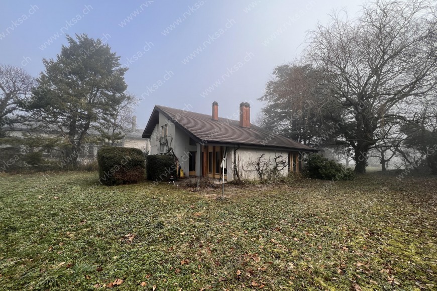 Bâtiment Appartement de 6 pièces, 200 m2, à Bôle