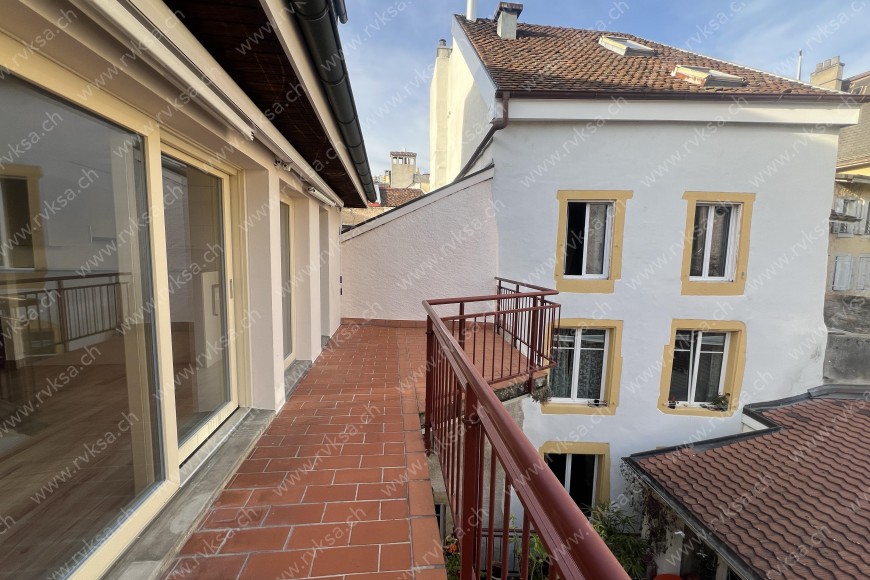 Appartement de 4.5 pièces, 96.28 m2, à Neuchâtel - Balcon - terrasse 